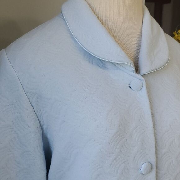 JASMINE ROBE. powder blue.  Maxi, big pockets. Size large. Button down Excellent - Picture 3 of 10